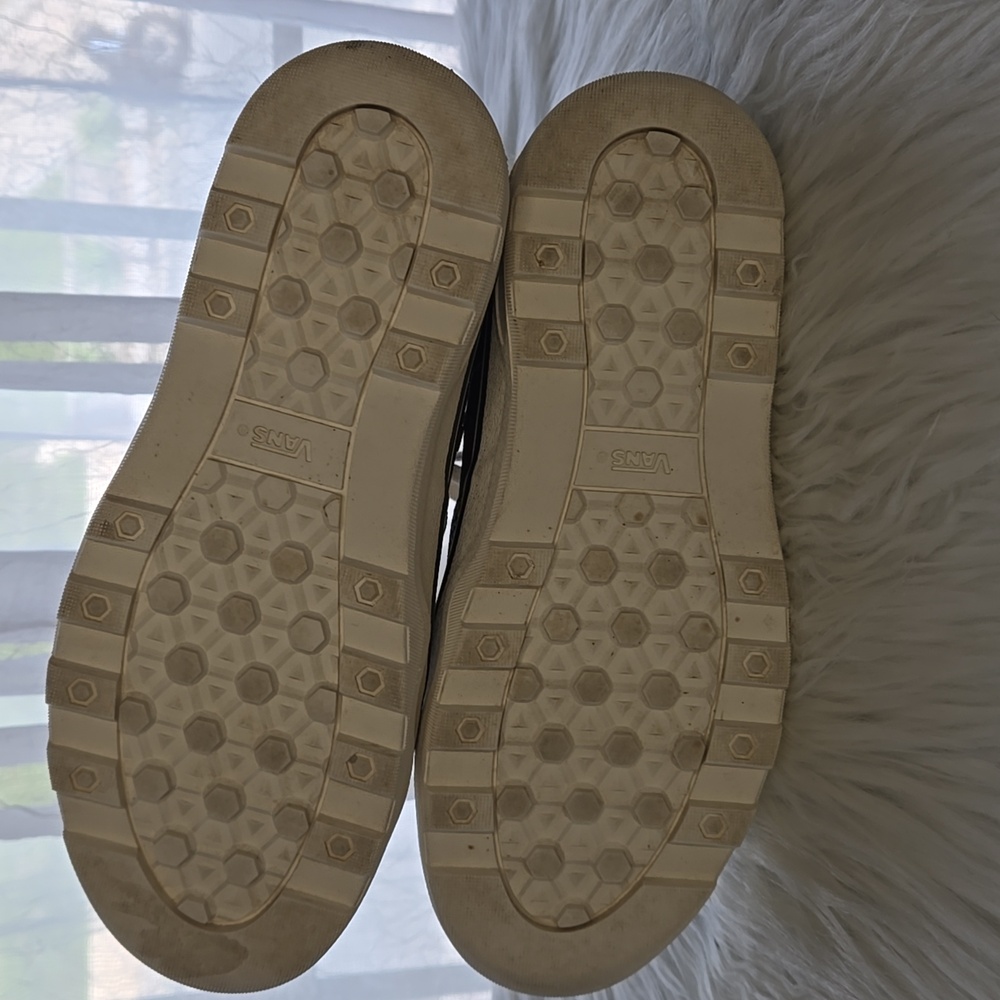 Vans - Sentry WC Hi Top Sneaker in Black/Marshmallow - Picture 4 of 6